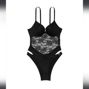 Victoria's Secret So Obsessed Lace Teddy in black